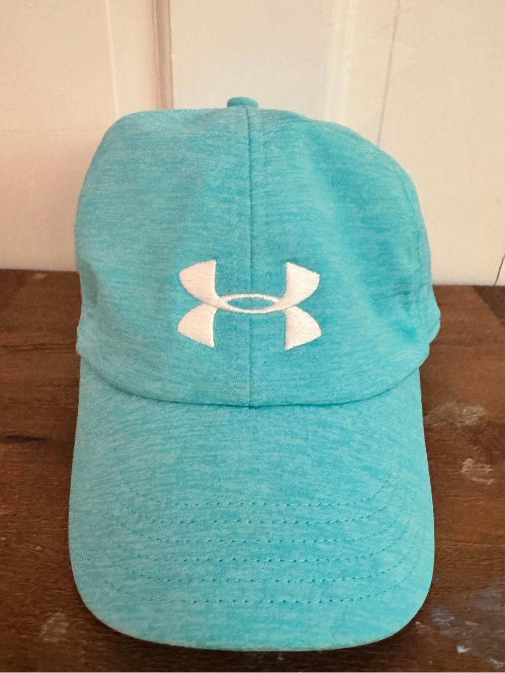 Under Armour Women’s adjustable Aqua Teal Lightweight Performance Cap Hat